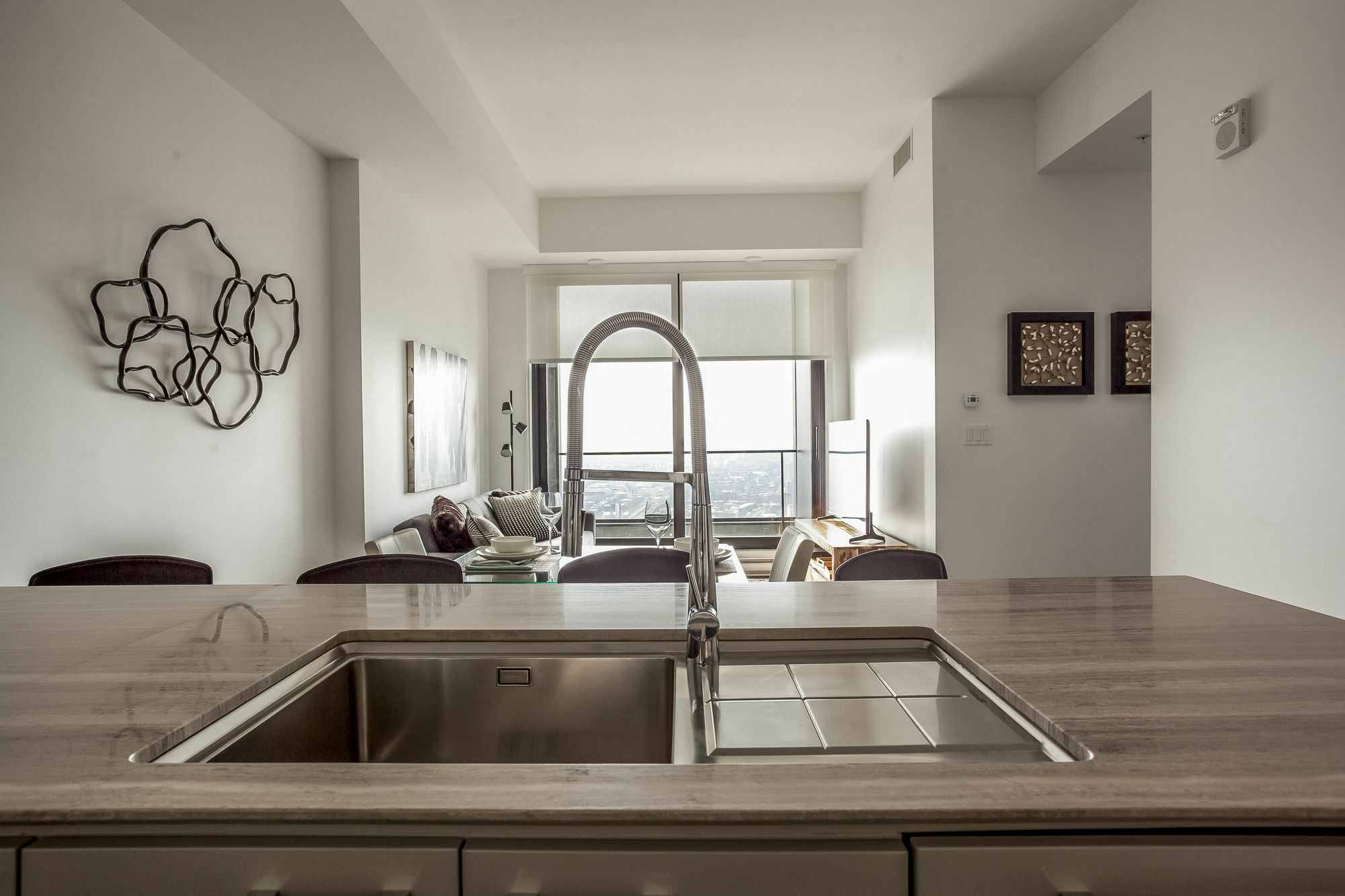 Sunny 2br In Downtown Mtl By Sonder Apartment Montreal